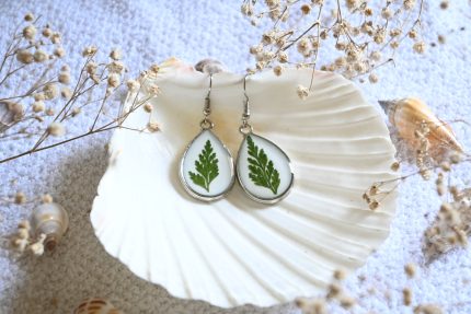 Drop leaf earring