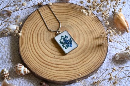 Lace bloom Necklace